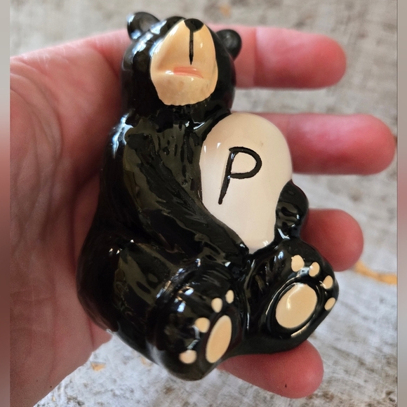 Bear Salt And Pepper Shaker Set - Picture 5 of 9